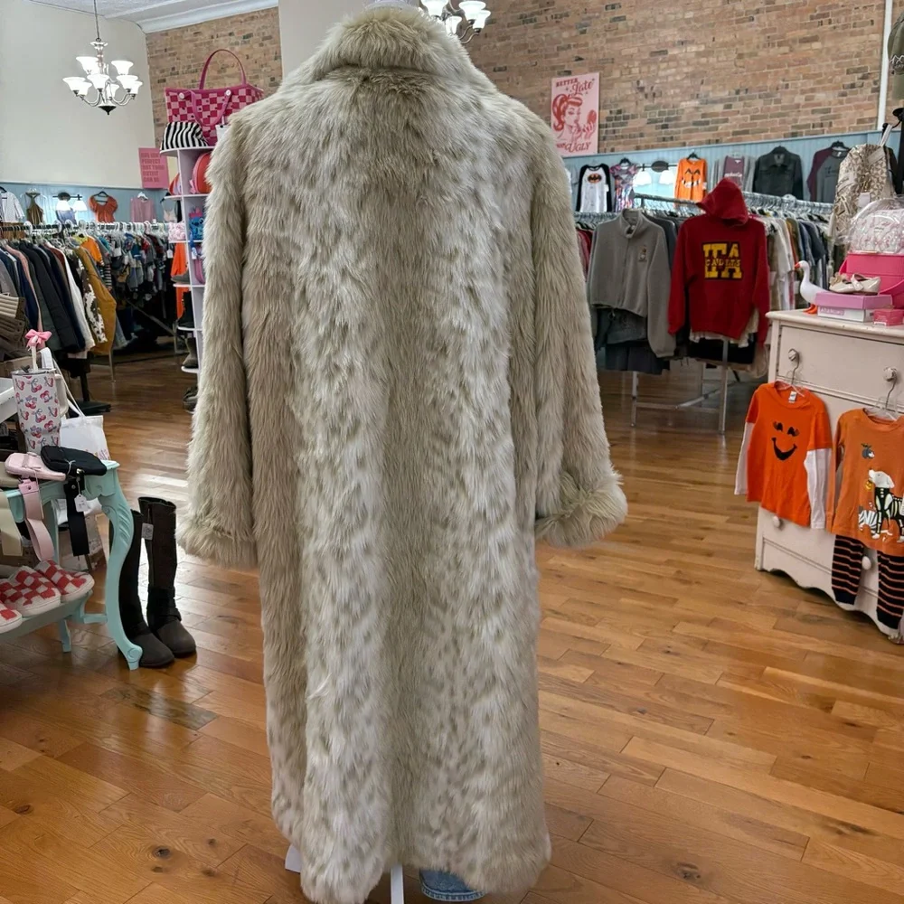 Dennis Basso Full Length Faux Fur Coat Size 1X - Picture 3 of 9
